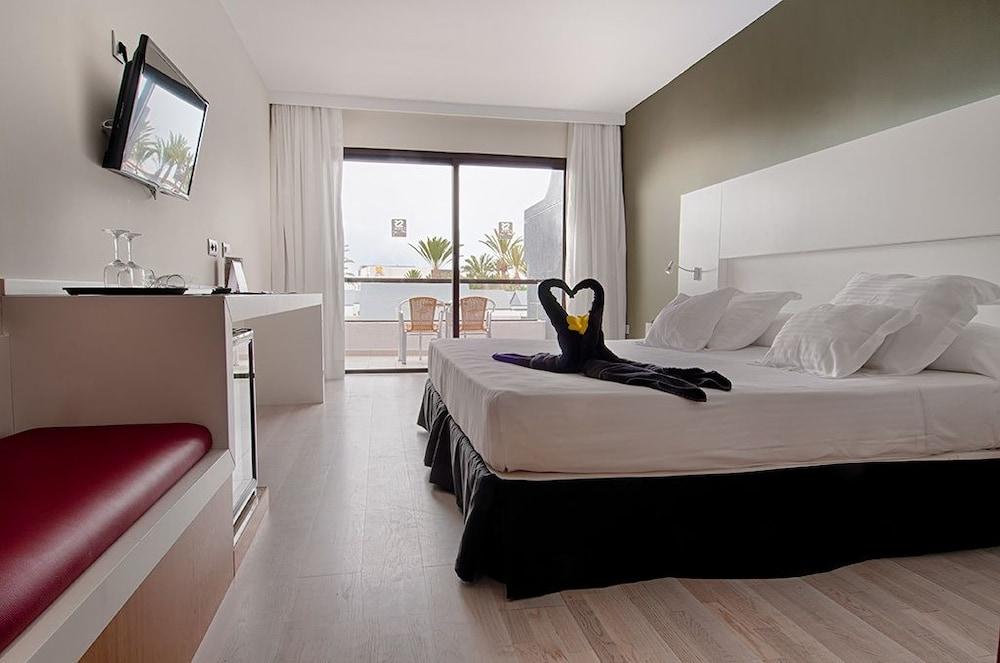 R2 Romantic Fantasia Dreams & Suites Hotel (Adults Only) Тарахалехо Экстерьер фото