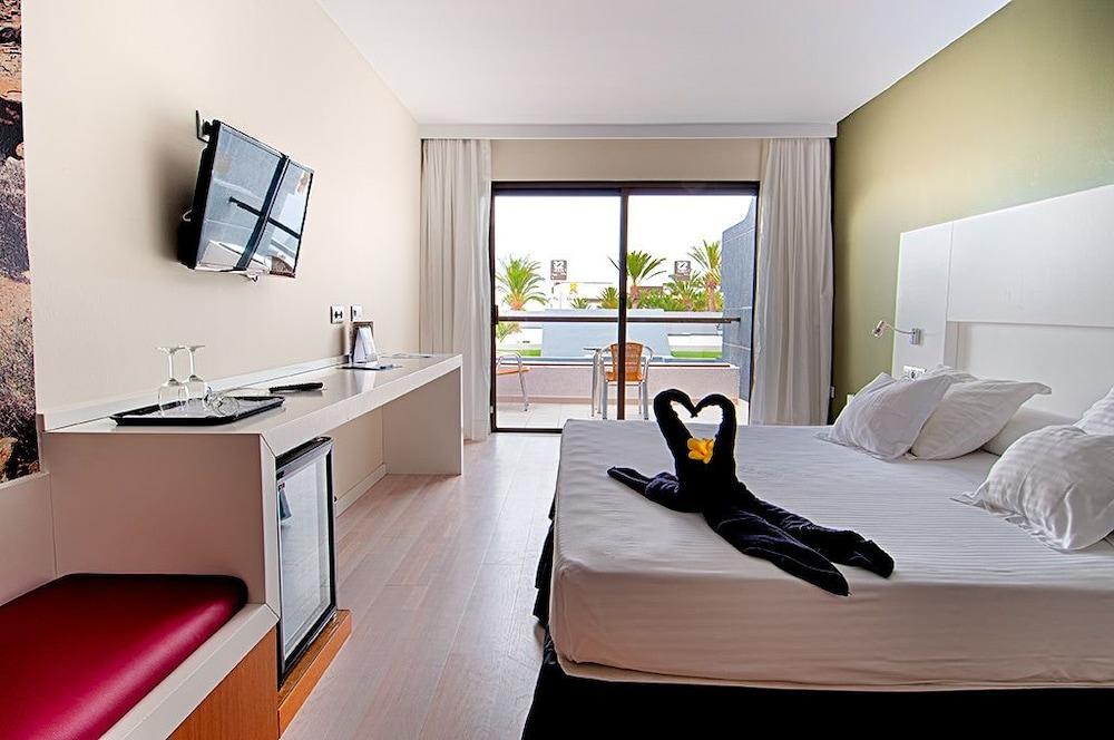 R2 Romantic Fantasia Dreams & Suites Hotel (Adults Only) Тарахалехо Экстерьер фото